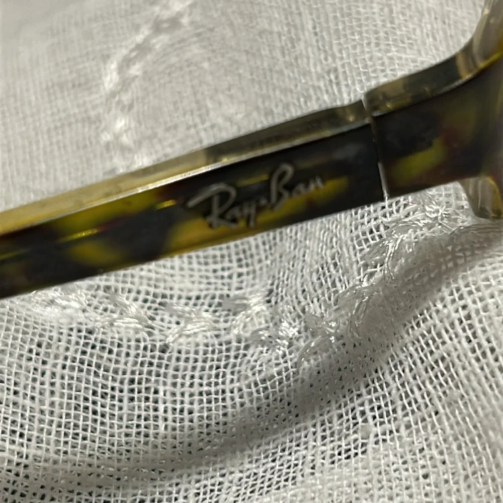 Ray-Ban frames with case